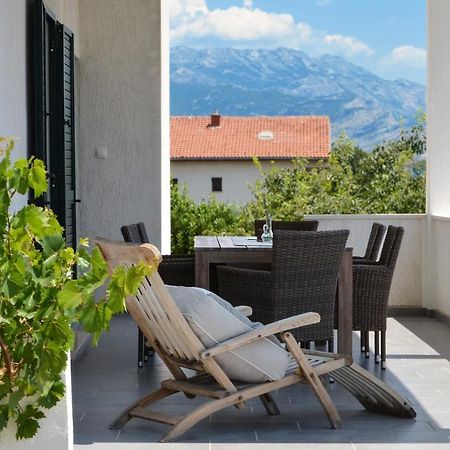 Holiday Home Nevera Kastela Exterior photo