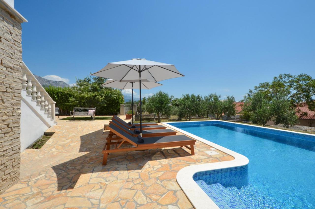 Holiday Home Nevera Kastela Exterior photo