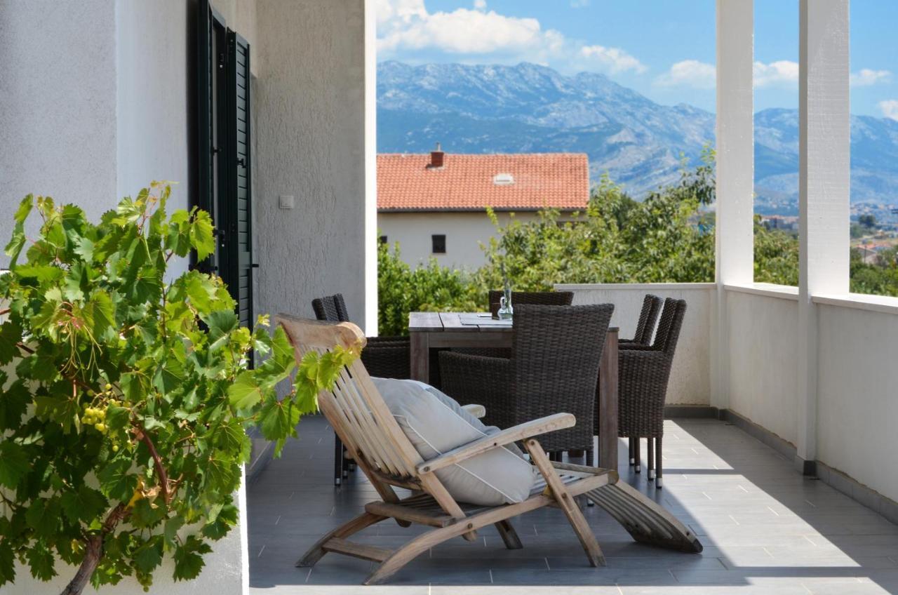 Holiday Home Nevera Kastela Exterior photo