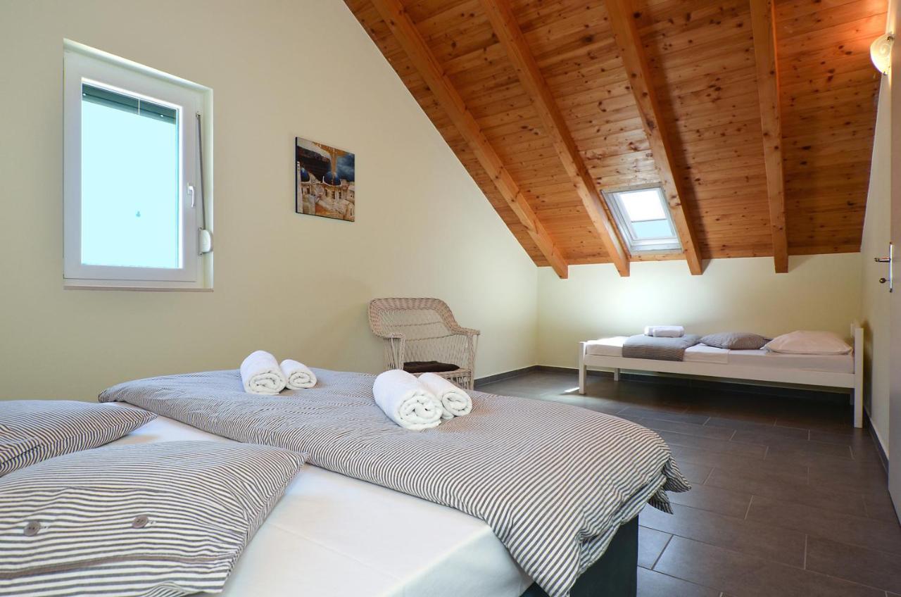Holiday Home Nevera Kastela Exterior photo