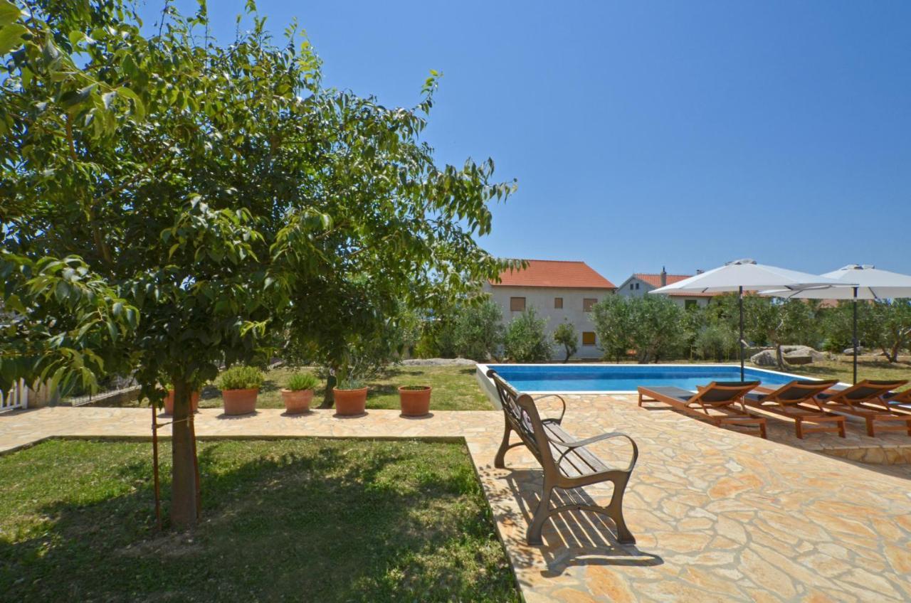 Holiday Home Nevera Kastela Exterior photo