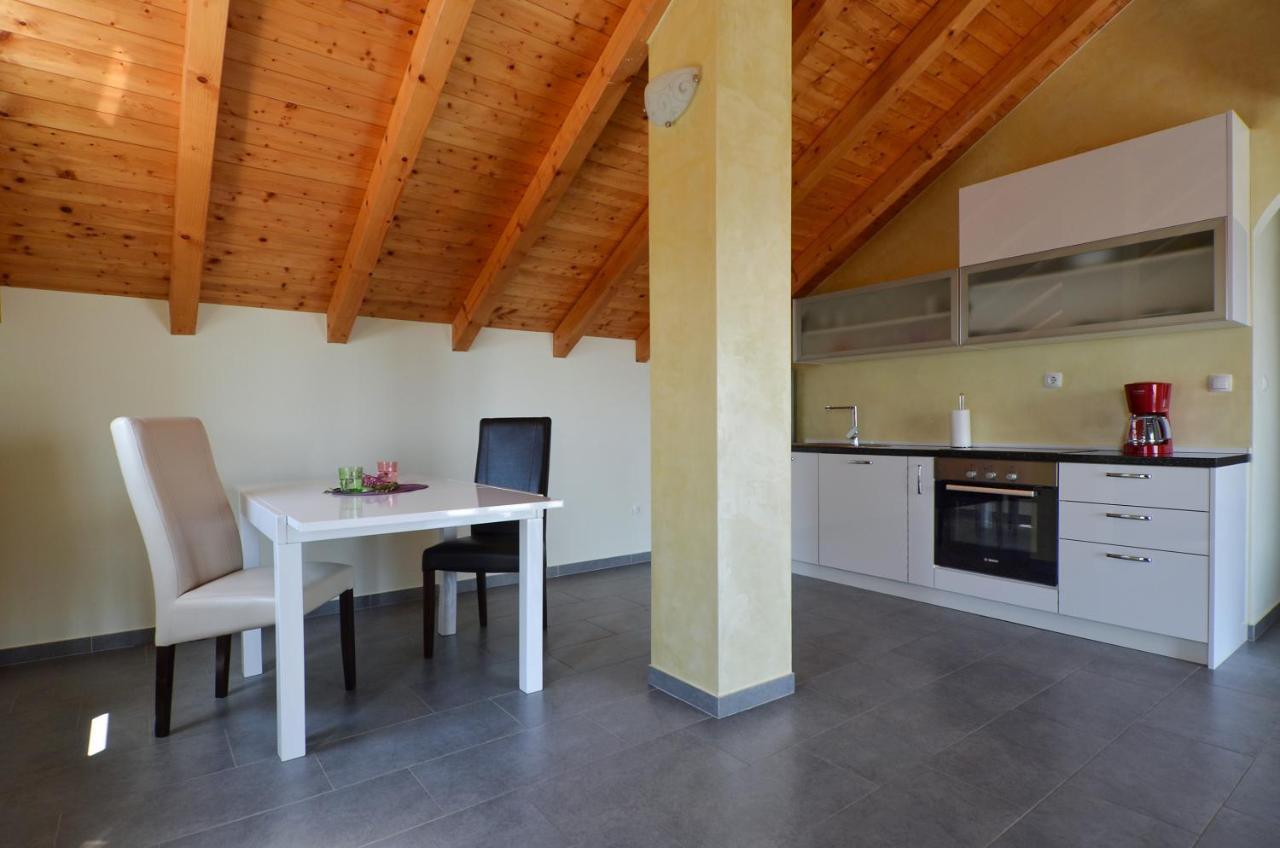 Holiday Home Nevera Kastela Exterior photo