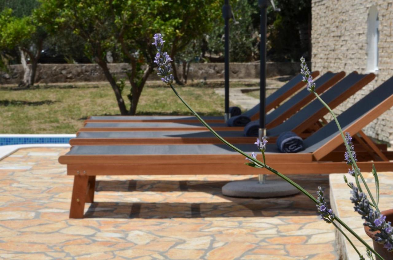 Holiday Home Nevera Kastela Exterior photo